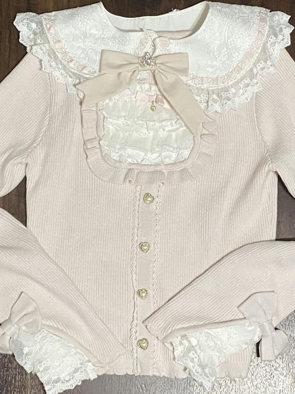 Sold Out Liz Lisa Top. - Picture 3 of 5